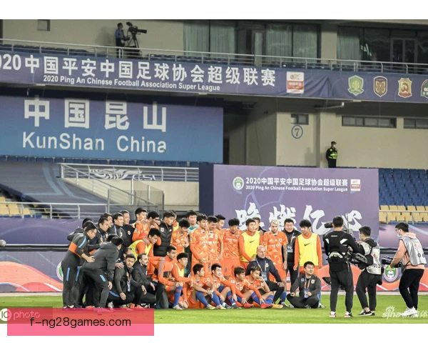 2006年山东鲁能中超夺冠：人球分过与马赛回旋点缀的进攻